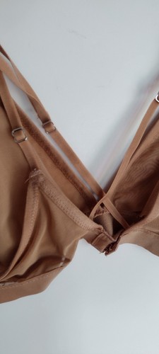 Bralette cierre trasero con tiras malla semi transparente triángulo caramelo talla grande aerie - Imagen 7 de 11