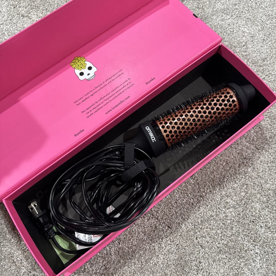 Amika Blowout Babe Thermal Brush - Image 2 of 2