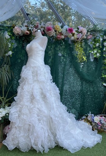 Forever Yours Couture Wedding Ball Gown Floral Blossoms Ivory Size 8 UK 6 US - Picture 6 of 24