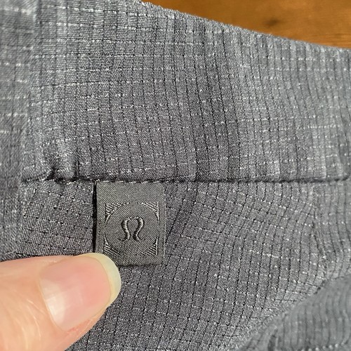 Lululemon Men’s Gray Ventlight Mesh Commission Shorts 9” Preppy Golf City Sz. 30 - Picture 5 of 13