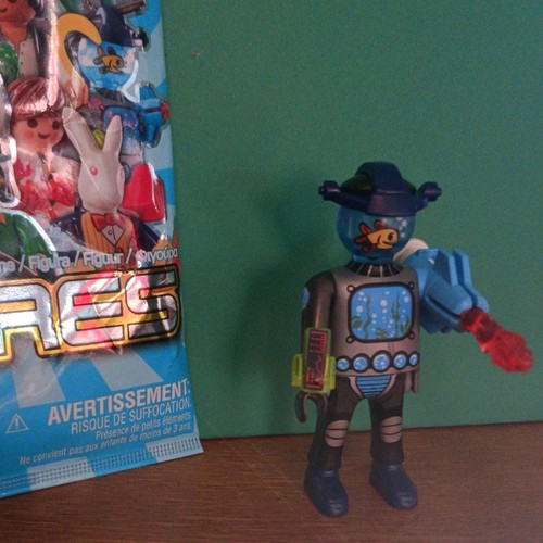 Playmobil - 1 Figur - Serie 27 - Cyborg, Alien Krieger mit Fisch - 71760 - Bild 1 von 4