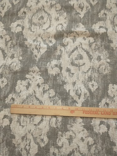 Tappezzeria tessuto jacquard ciniglia Thomasville Oyster venduta da cantiere - Foto 2 di 4