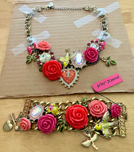 Betsy Johnson Rosengarten Halskette & Armband viele Glitzer hat Etiketten
