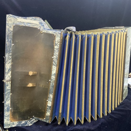 Sammlerstück: Altes Akkordeon L´Organola Made by Hohner mit Koffer #105 - Picture 12 of 16