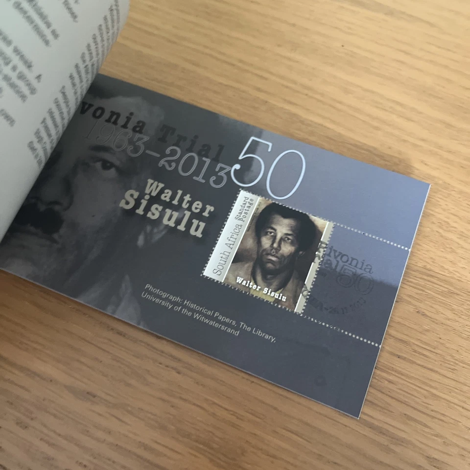 Folleto de estampillas de Sudáfrica edición limitada EL JUICIO REVONIA 1963-2013 Foto 3 de 4