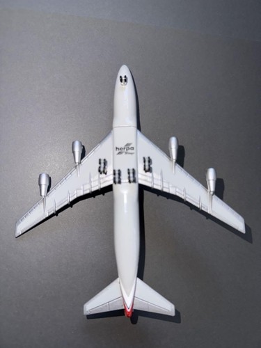 Herpa Boeing 747100 Scale 1:500 Collector Model Aircraft Used - Picture 5 of 5