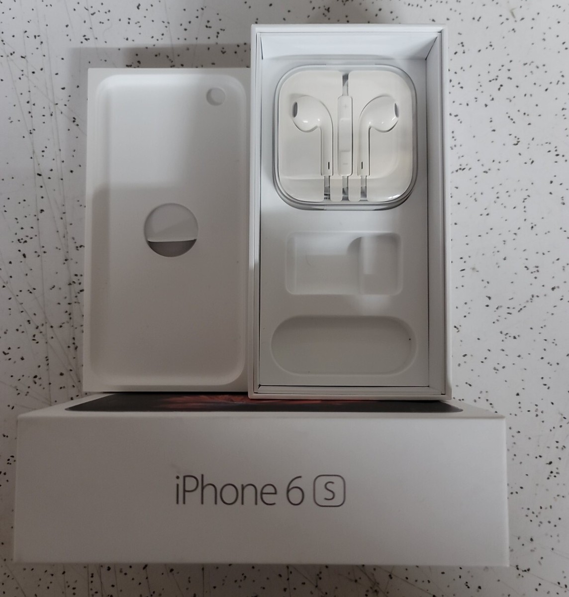 Apple iPhone 6s Box with New Apple Ear Buds Only, Phone not