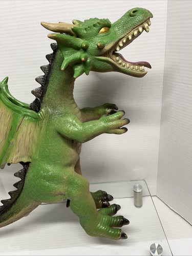 Raro Toys R Us Grande 17" Dragón Fantasía Figura Goma Cabeza de Doncella Juguete 2012 - Imagen 6 de 13