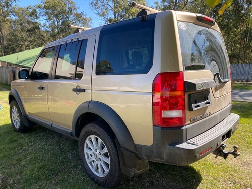 Land Rover Discovery 3 SE (2005) 4.0 V6 SUV, 7 Seats Petrol - Picture 2 of 20
