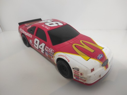 1997 Bill Elliott NASCAR McDonald’s 1/24 Scale Red Toy Car - Picture 2 of 4
