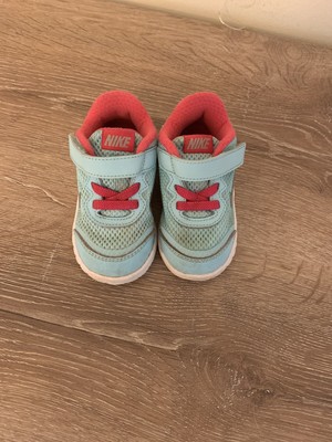 baby size 5 nike trainers