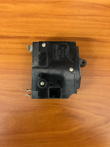 LL-4407 Circuit Breaker 120/240 volts Type Q0 - Picture 4 of 4