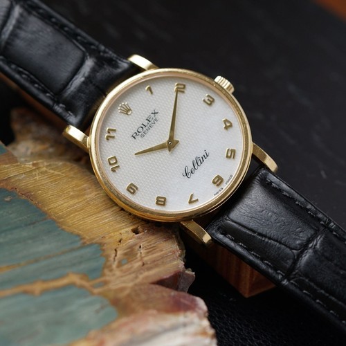 Rolex Cellini Ref. 5115 18k Yellow Gold Mother of Pearl Manual 32mm Early 2000s - Picture 6 of 14