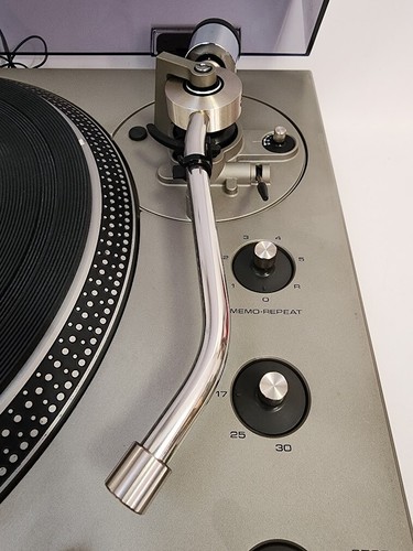 TECHNICS SL-1300 DIRECT DRIVE AUTOMATIC TURNTABLE Record player - Picture 4 of 5