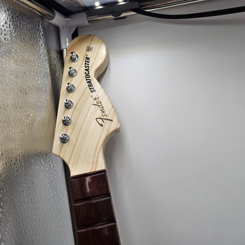 RockBand Fender Stratocaster Harmonix NWGTS2 Wii Guitar w/ Game & Dongle Works - Picture 12 of 16