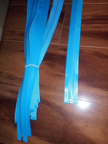 YKK no.5 waterproof zipper 28" aquaguard coil chain zipper, open end, separating - Picture 4 of 5