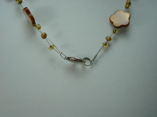 Collier kurze Halskette braun Perlmutt Blumen Handarbeit - Bild 5 von 5