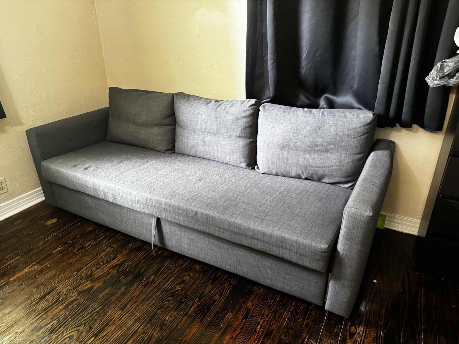 Picture 2 of 6