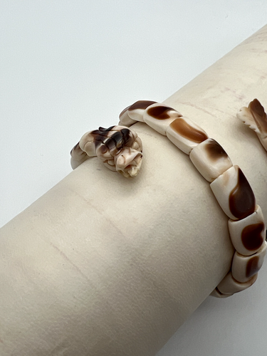 Bracelet Antique Snake Coral Carved Rare - Picture 4 of 21