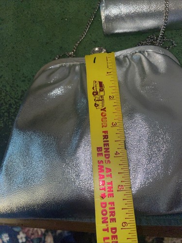 Pair Silver evening bags  / One With with rose clasp - Picture 10 of 12