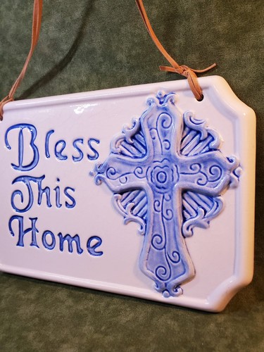 Vintage "Bless This Home" Glazed Ceramic Hanging Plaque Sign With Celtic Cross - Picture 6 of 9