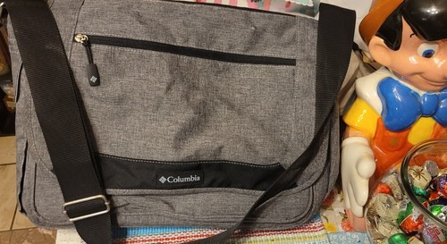 Columbia Departure Point Messanger Diaper Bag - Picture 2 of 8