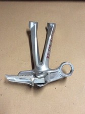 07 SUZUKI GSXR1000 RH REAR PEG AND BRACKET #43600-21H00