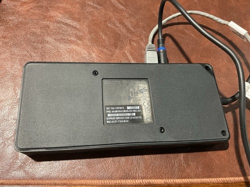 Dell WD22TB4 Thunderbolt 4 Dockingstation ohne Netzteil - gebraucht - Bild 4 von 11