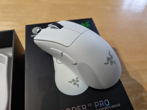 Razer DeathAdder V3 Pro Wireless Optical Gaming Mouse White - Afbeelding 5 van 5