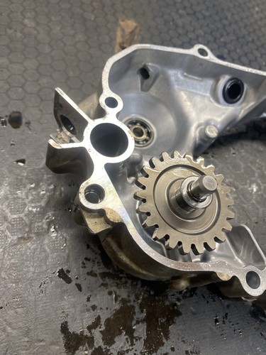 Carcasa embrague interior Yamaha yz 125 2024 - Imagen 12 de 20