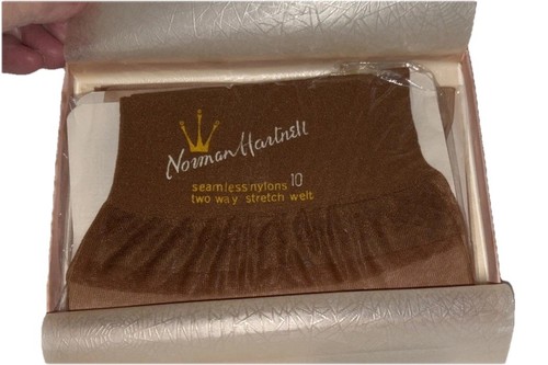 Norman Hartnell Stockings 2 Way Stretch Welt. Drury Lane Size 10. - Picture 4 of 4