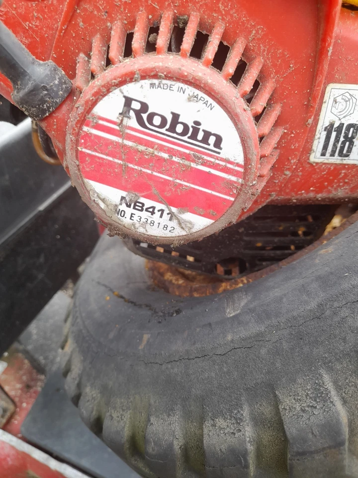 ROBIN STRIMMER NB411 - Image 3 of 4