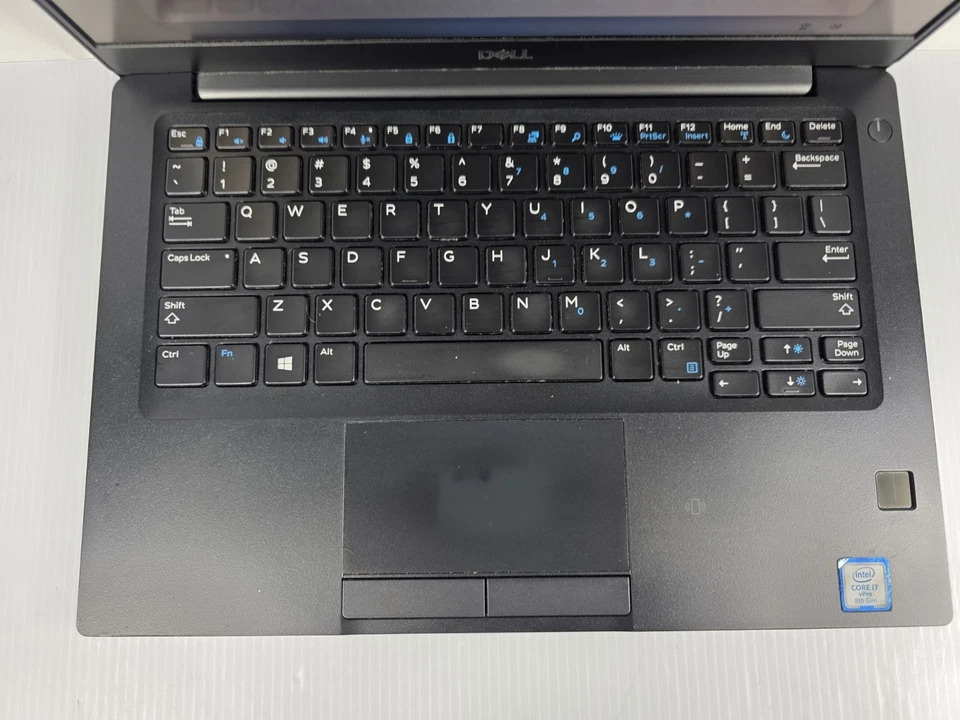 Ноутбук DELL Latitude 7390 13,3 дюйма полная высокая четкость Intel i7-8650U 16 ГБ 256 ГБ SSD Windows 11 - Изображение 3 из 4