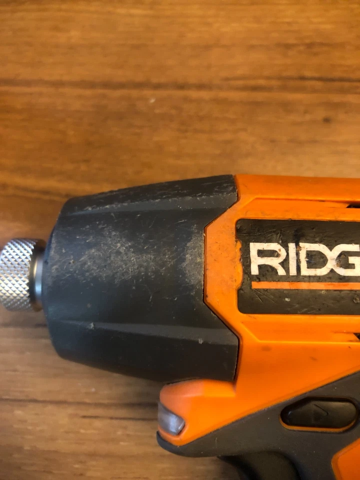 Ridgid R82230 12V 1/4" Hex Impact Driver w/Battery, Charger, Tote Bag - Image 4 of 4