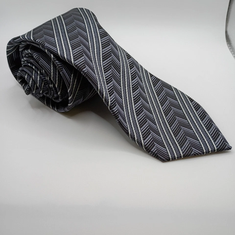 Corbata de seda para hombre Gianni Milan hecha en Italia gris y negro a rayas texturizada Foto 3 de 4