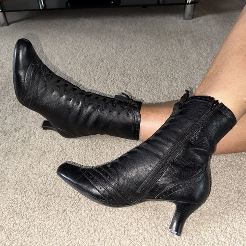 Clarks Black leather Mid Calf Victorian Boots Size 7 EUR 41 US 8.5
