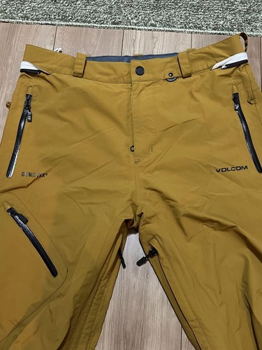 Volcom Stone GORE-TEX Snowboard Jacket for Men, Size M, Pants Included, Size L - Picture 9 of 12