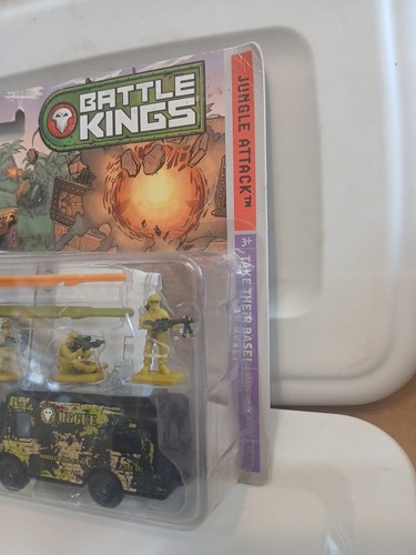2008 Matchbox Battle Kings Jungle Attack Set - Picture 6 of 7