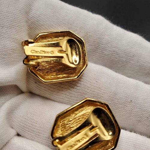 Vintage CHRISTIAN DIOR Topaz Light Green Octagon Crystals Clip on Earrings - Picture 5 of 8