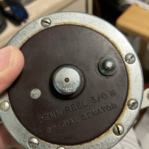 Carrete de pesca Penn Special Senator 112H 3/0 funcionando bien con línea sin caja - Imagen 5 de 12