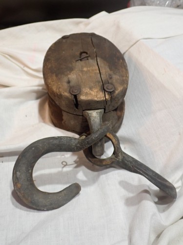 Vintage Pulley Wood Block & Tackle Rustic Rust - Farmhouse Decor - Picture 4 of 11
