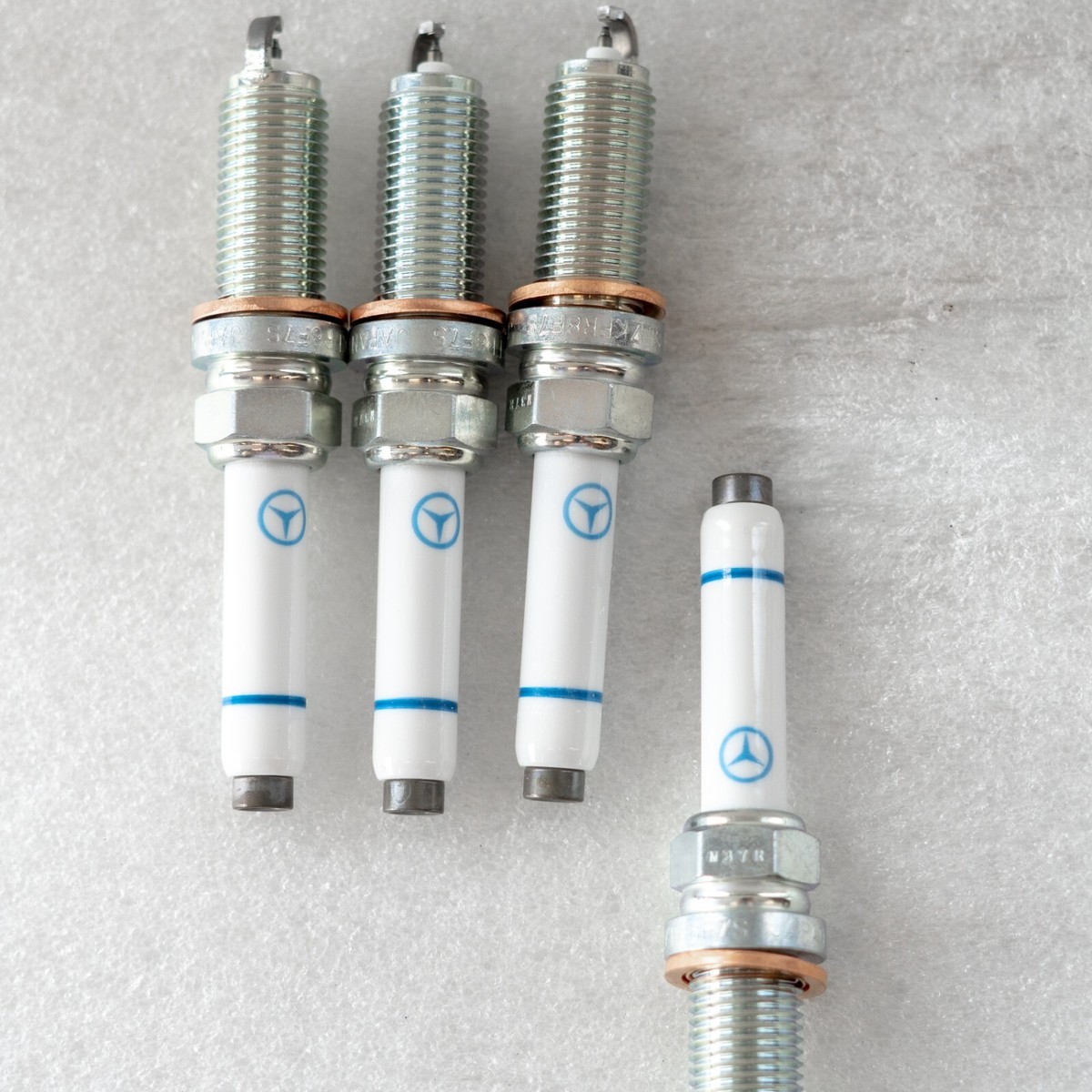 Genuine Mercedes-Benz Spark Plug 0001590500 for sale online