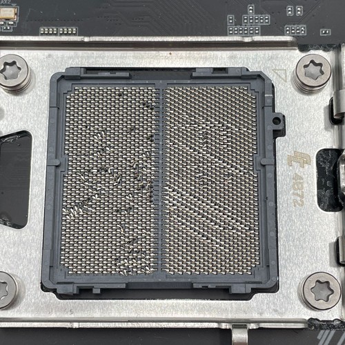 GIGABYTE X870E AORUS PRO AMD AM5 DDR5 WIFI7 ATX Motherboard - READ - Picture 6 of 11