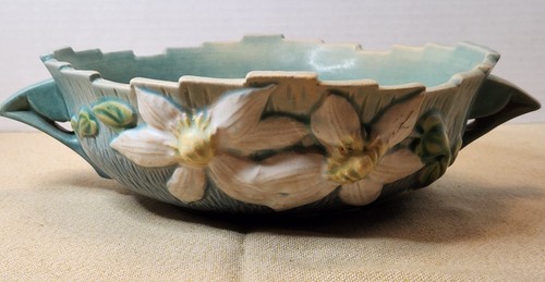 Vintage Roseville USA Handled Round Bowl Clemantis Ciel Blue 457-8" - Picture 3 of 12