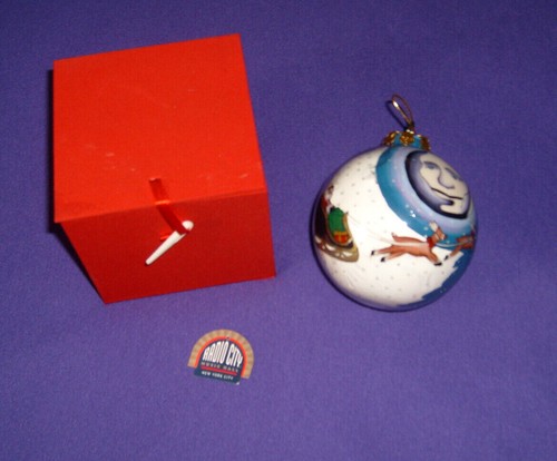 Radio City Music Hall Interior Reverse Hand-Painted Holiday Ornament (1990s) - Picture 2 of 5