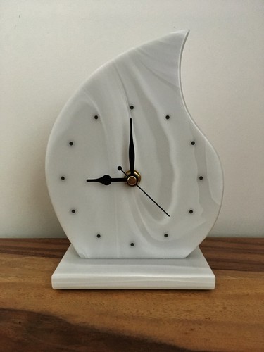 Mantel Table top Clock Hand made with engineered stone, silent movement. - Picture 2 of 5