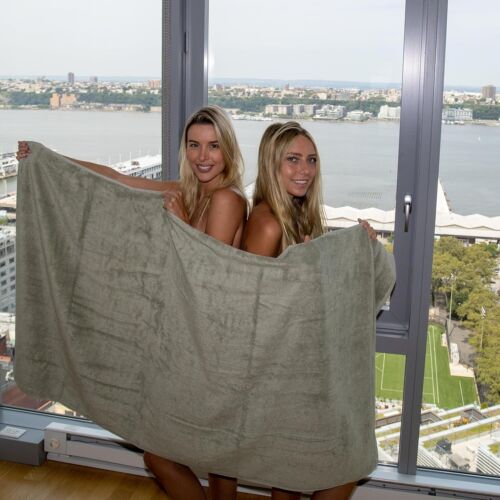 Luxury Turkish Towels Set of 4 Bath Sheets - Seagrass Green, 700 GSM Softness - Picture 6 of 12