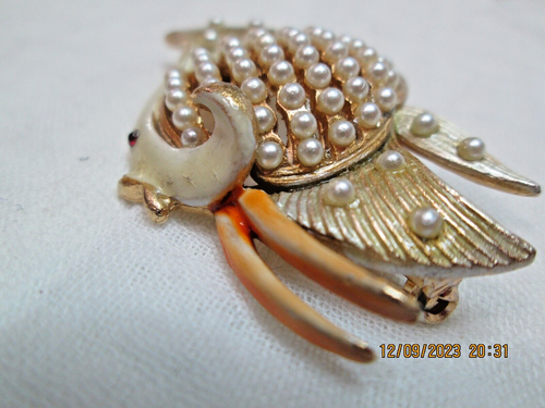 Vintage Monet Gold-tone Sunhat BSK Fish Brooch Lot Rhinestone Faux Pearl Jewelry - Picture 6 of 13