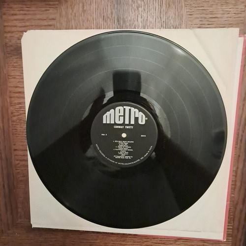 Conway Twitty - It’s Only Make Believe LP Metro M-512 in Great Shape VG!!! - Picture 3 of 4
