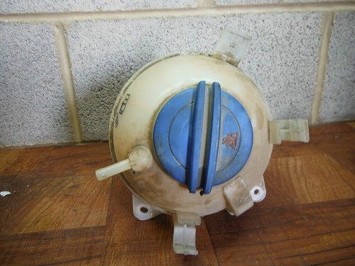 06-10 VW PASSAT 05-16 Jetta OEM Coolant Reservoir Tank Cap Overflow - Picture 6 of 8